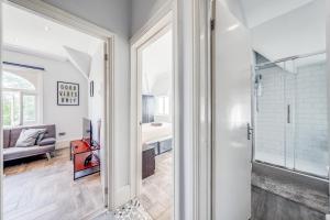 The Hideaway With AC