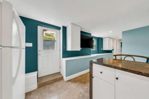 Adams Point Haven in the Heart of Oakland