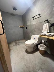 Room in Boutique Hotel! Perfect Location for 3!