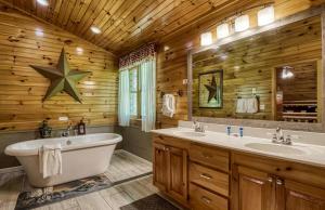 Views, Gorgeous Inside, Game Room, Fire Pit