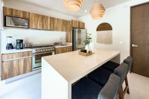 Paradise Awaits @ TAO Edena 32