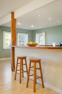 Sunset Orchard- Sunny Side of Waimea, Close to Beaches!