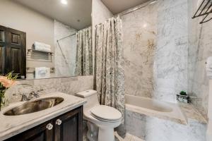 1BR Retreat Tree-Lined Swiss Ave