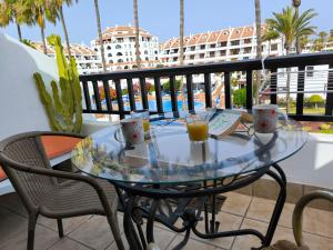 Las Americas Front Line