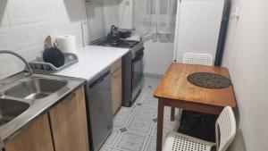 Przytulny pokój 17 z balkonem w mieszkaniu 2 pokojowym