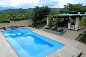 Reserva tu casa rodeada de naturaleza en Anapoima