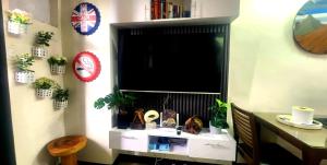 The Baguio Comfort Hub - 2 BR - Free Parking - Highspeed WIFI - Netflix - Great View