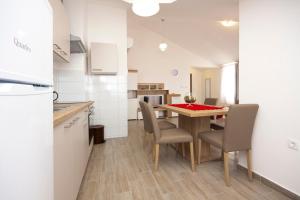 Apartments Beader 