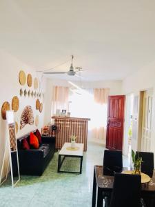 HOST HOMES-SANDY LANE