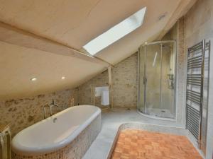 Maisons de vacances Les Roches de Roquecor : photos des chambres