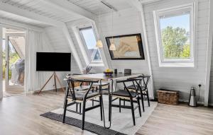 Stunning Home In Farsø With Wifi