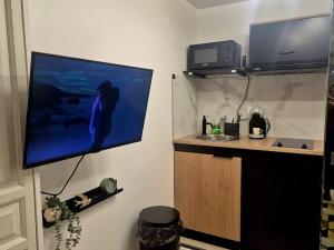 Blak Miroir Cosy T1 au cœur dEvry