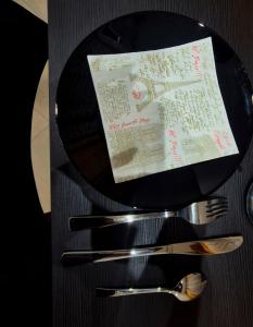 Blak Miroir Cosy T1 au cœur dEvry