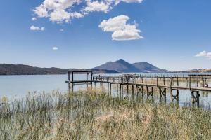 Watefront Getaway with Mtn Views and Dock in Clearlake