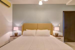 2Bdrm Apt. Front Juan Dolio Beach Access| Pool+BBQ