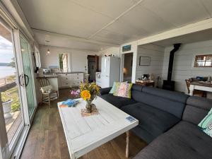 Seafari Stone Cottage - Georgian Bay