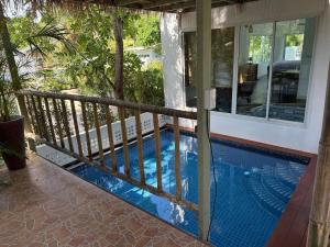 Nice pool villa by the beach