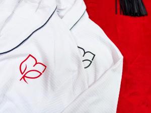 Romantic Hot Tub Escape Discreet & Private