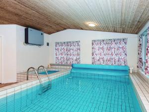 10 person holiday home in Glesborg-By Traum