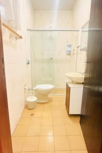 Apto térreo espaçoso no Itaguá com 3 quartos e área de churrasco