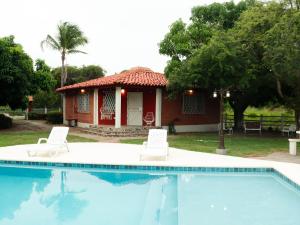 Dulce Vida - Casa con piscina a 200 mts de la Playa Punta Chame