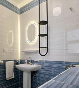 Artistic, Cozy and bright