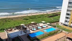 Frente Mar Com Churrasqueira, Piscina, Jacuzzi, Garagem e Parque
