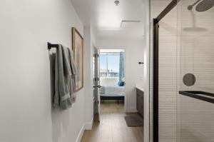 Near Mayo Clinic , Pool, Workspace & Shopping Convenience - S331