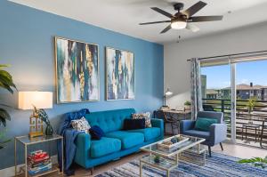 Near Mayo Clinic , Pool, Workspace & Shopping Convenience - S331