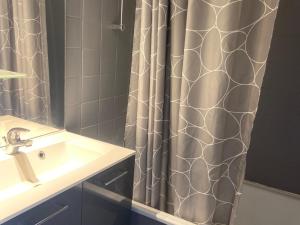 Appartements STUDIO 4 PERSO - FR-1-815-44 : photos des chambres