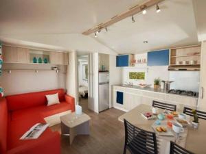 Campings Mobil-home spacieux avec terrasse - 3 chambres - 6 personnes - API-1-52-452 : photos des chambres