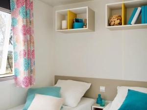 Campings Mobil-home pour 4 pers. avec terrasse a Saint-Gildas-de-Rhuys - API-1-52-763 : photos des chambres