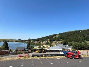 Appartements Appartement 4 pers. a Super Besse avec terrasse sud et garage - FR-1-814-97 : Appartement