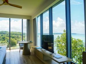Palau Sunrise Seaview Landison Retreat