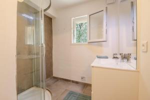 Villas La Mathilde Bonnieux Villa with Pool and Private Tree-Top Adventure : photos des chambres