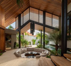Villa Levante Bali by House of Winds - Tropical Oasis near Canggu