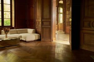 Renovated Castle In The Sancerre Vineyards