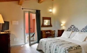 Historic Villa In Tuscan Maremma With Bio Lake