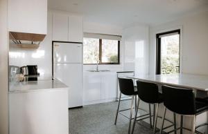 Kooringal - Your Home by the Ocean in Bicheno