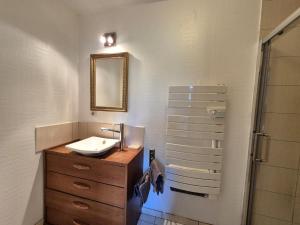 Maisons de vacances Holiday Home in Denneville by the Sea : photos des chambres