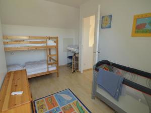 Maisons de vacances Holiday Home in Denneville by the Sea : photos des chambres