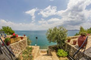 One Bedroom Apartment with Sea View