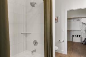 Comfortable Scottsdale Stay , Desert Ridge, Near Mayo, Pool & Gym- S443