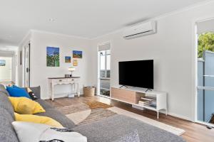 The Shack at Maslin Beach - C21 SouthCoast Holidays