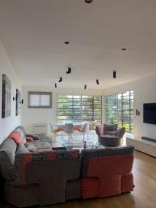 Contemporary Villa Overlooking Gold Islands