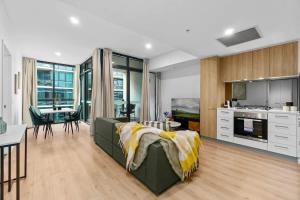 Elegant 1BR CBD 18th WiFl Walkable Parking