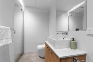 Elegant 1BR CBD 18th WiFl Walkable Parking