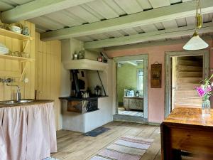 Historic Vicarage With Wood-Burning Stove