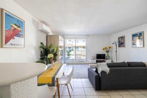 Bright One bedroom Apt with Parking and Terrace