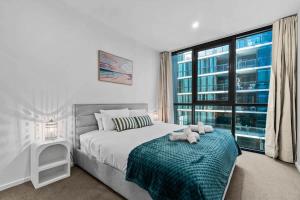 Elegant 1BR CBD Apt Walkable - Parking - WiFi